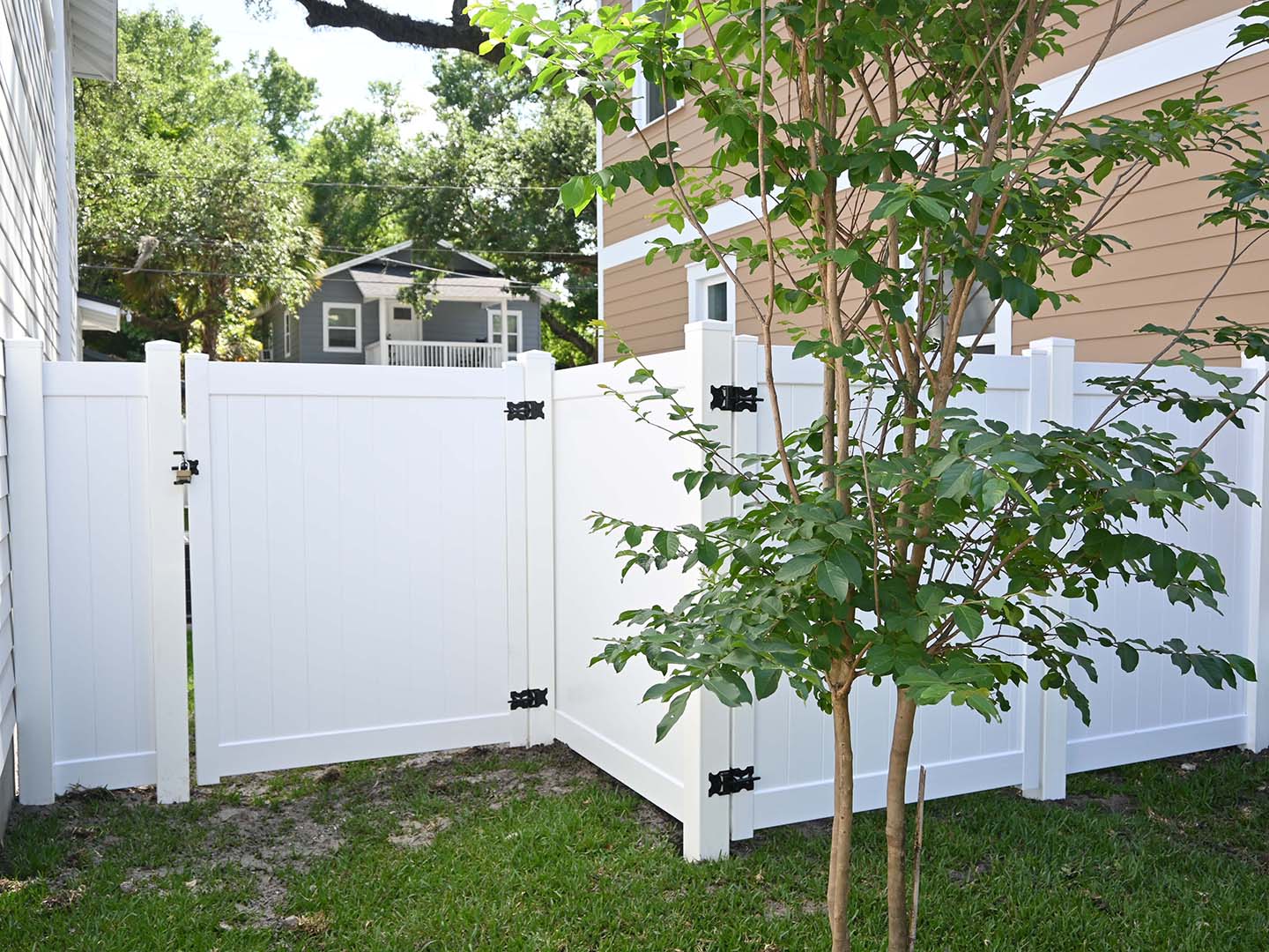 Hillsborough Florida privacy fencing