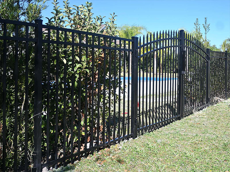 Tampa Florida residential and commercial fencing