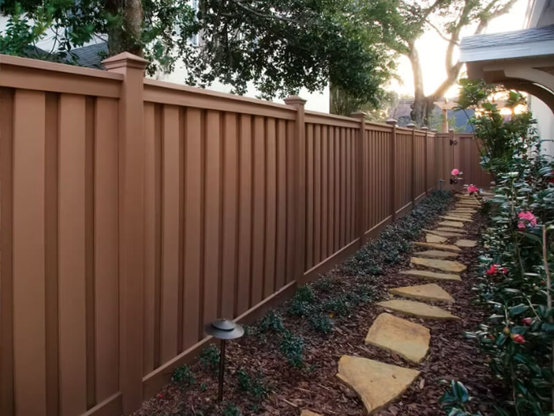 Commercial and residential composite fence company in Tampa Florida