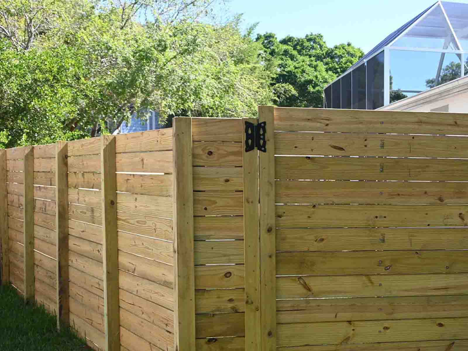 Residential wood fence company in Tampa Florida